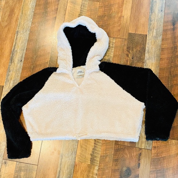 URBAN OUTFITTERS Tilly Faux Fur Hoodie Sweatshirt - Picture 6 of 10